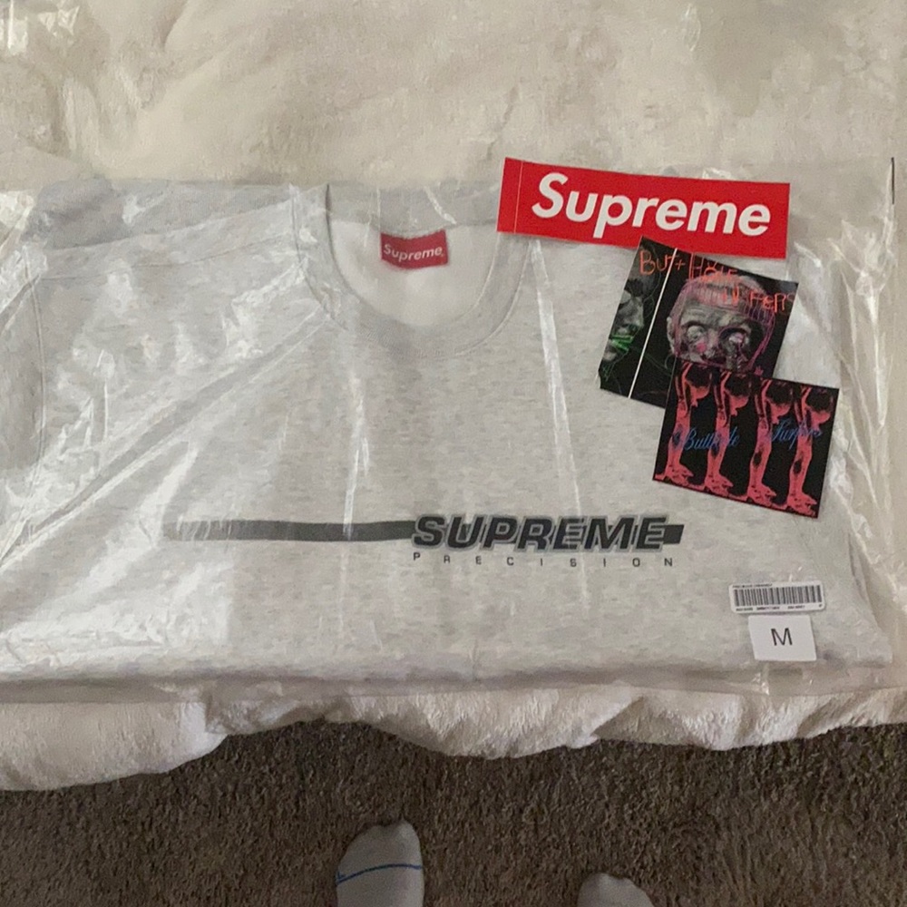 supreme crewneck
